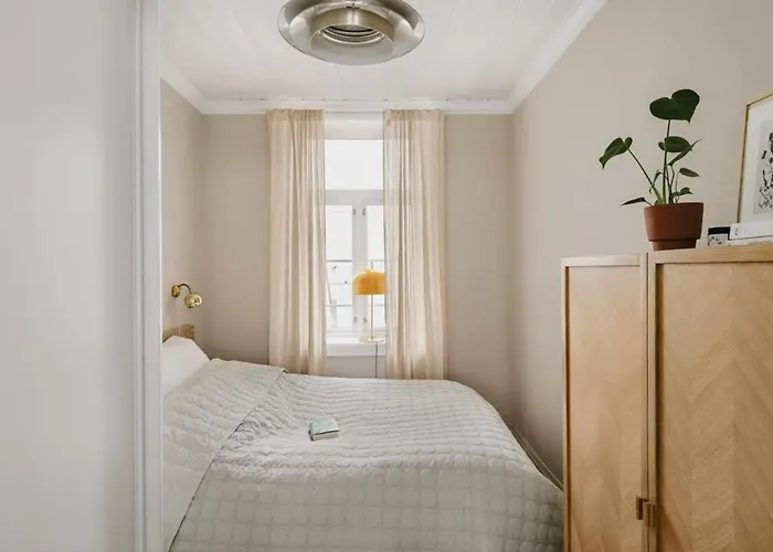 With 2 Bedrooms 卑爾根